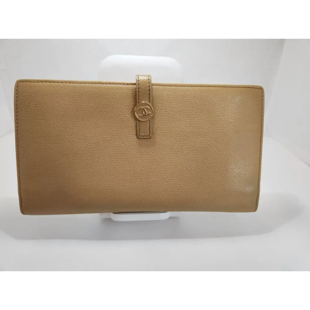 Vintage CHANEL Coco Mark Bi-fold Wallet Beige long  Cream‎ gold hardware leather